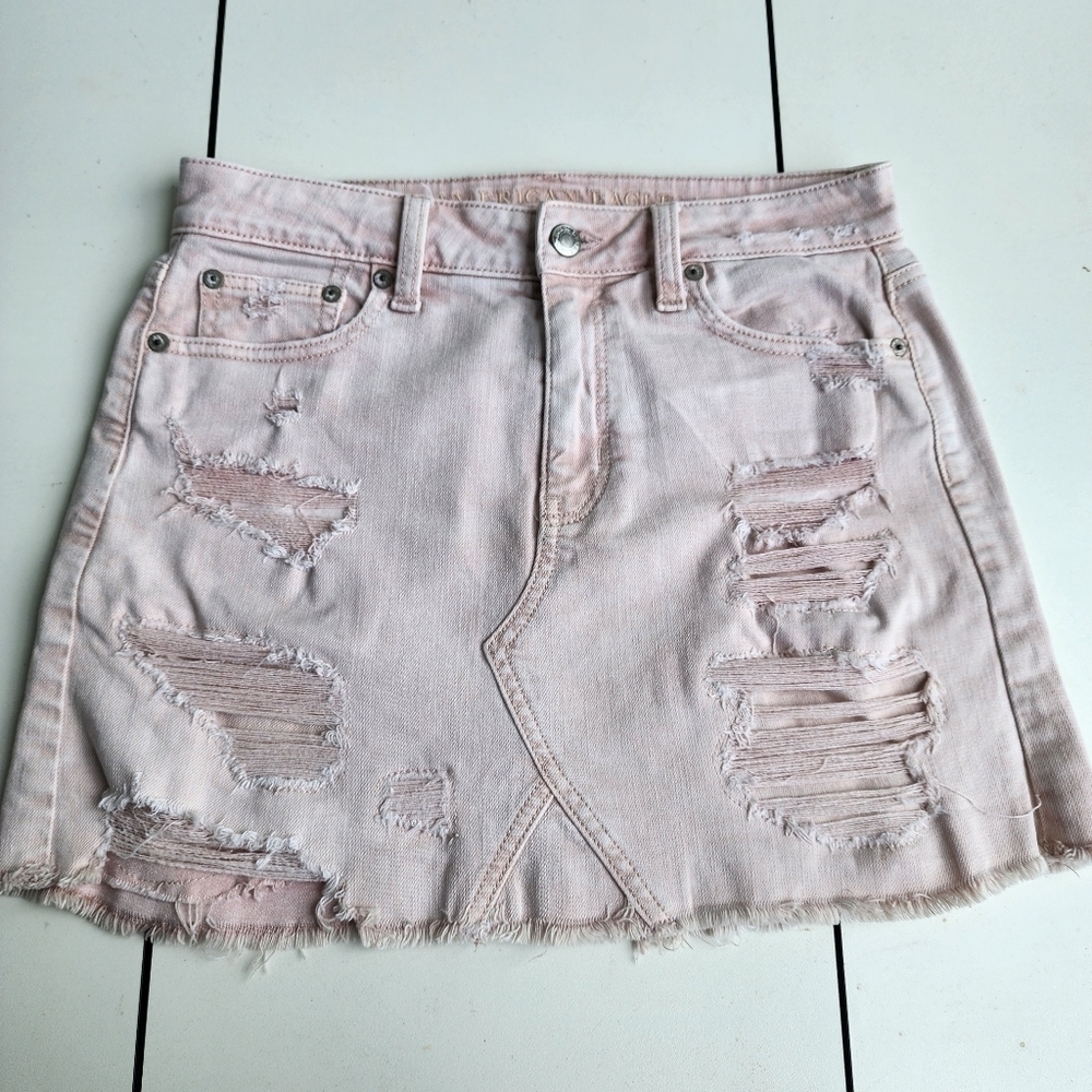 American Eagle Super Stretch Mini Skirt Womens Pink Denim Distressed Sz 2